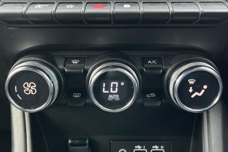 Used Renault Captur 2024 for sale - 77641454: Photo 30