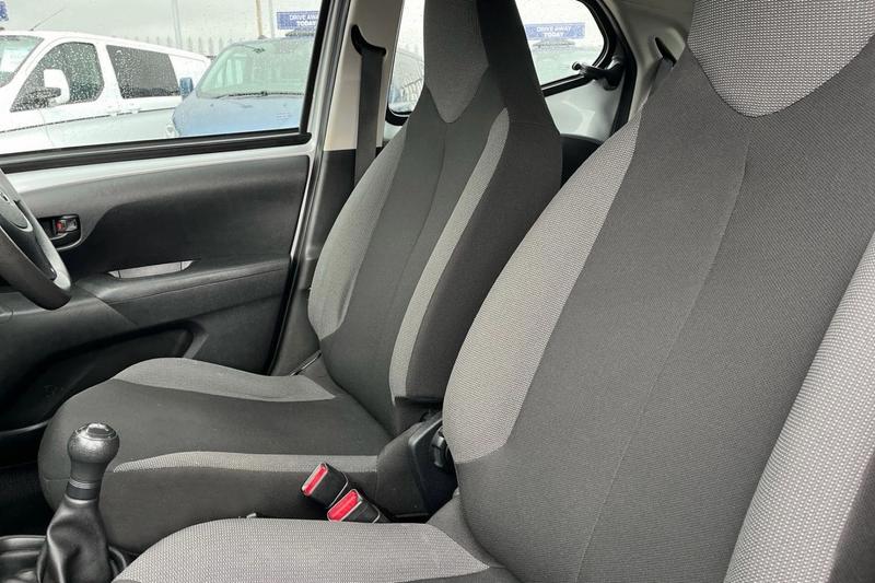 Used Toyota AYGO 2019 for sale - 76006283: Photo 19