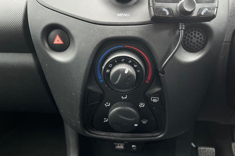 Used Toyota AYGO 2019 for sale - 76006283: Photo 22