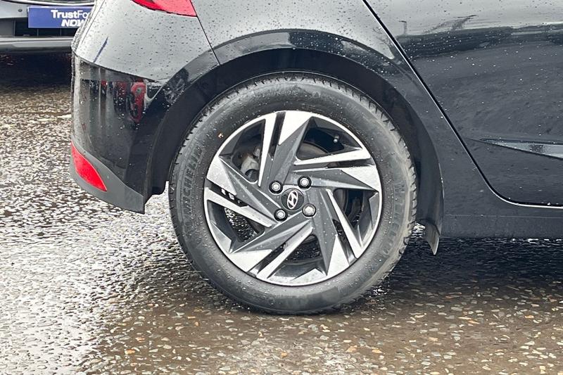 Used Hyundai i20 2021 for sale - 77665690: Photo 8