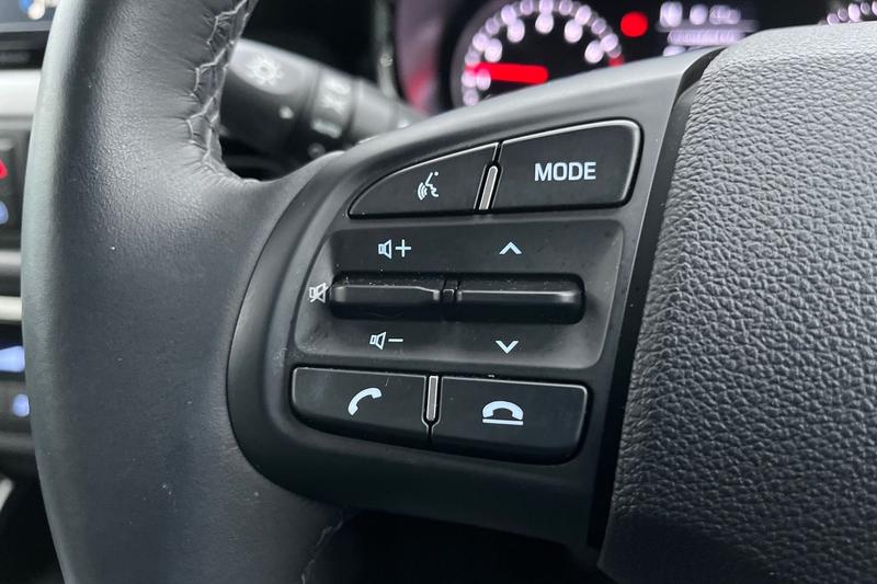 Used Hyundai i10 2022 for sale - 76660100: Photo 24