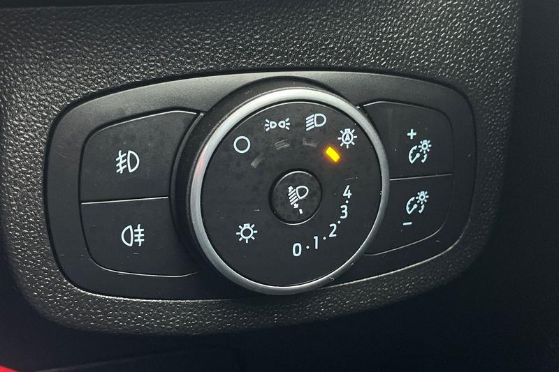 Used Ford Fiesta 2018 for sale - 76476830: Photo 23