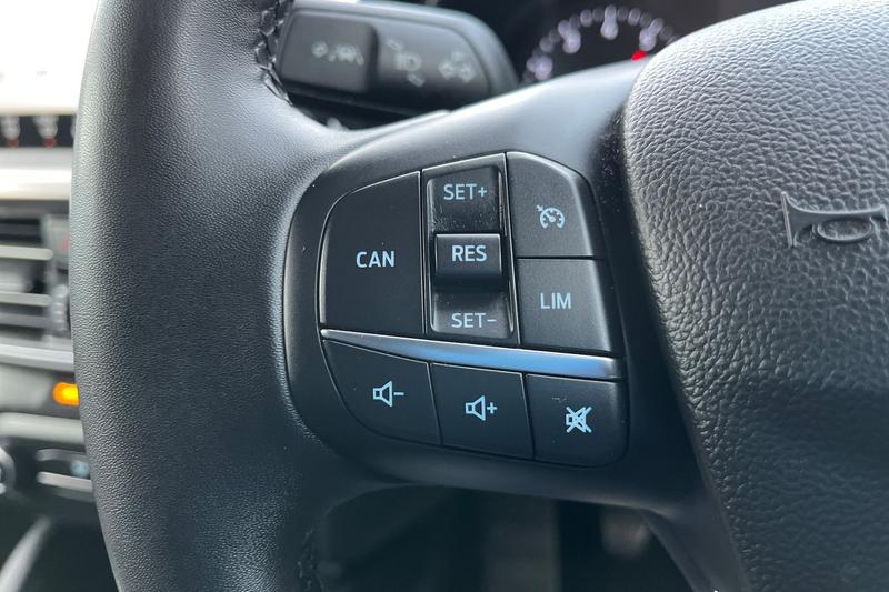 Used Ford Focus 2023 for sale - 76797067: Photo 25