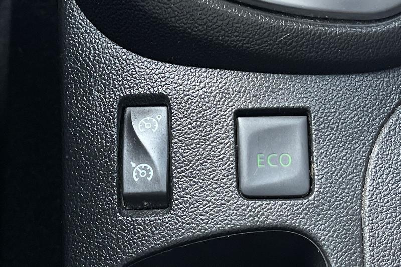 Used Renault Captur 2017 for sale - 77951260: Photo 31