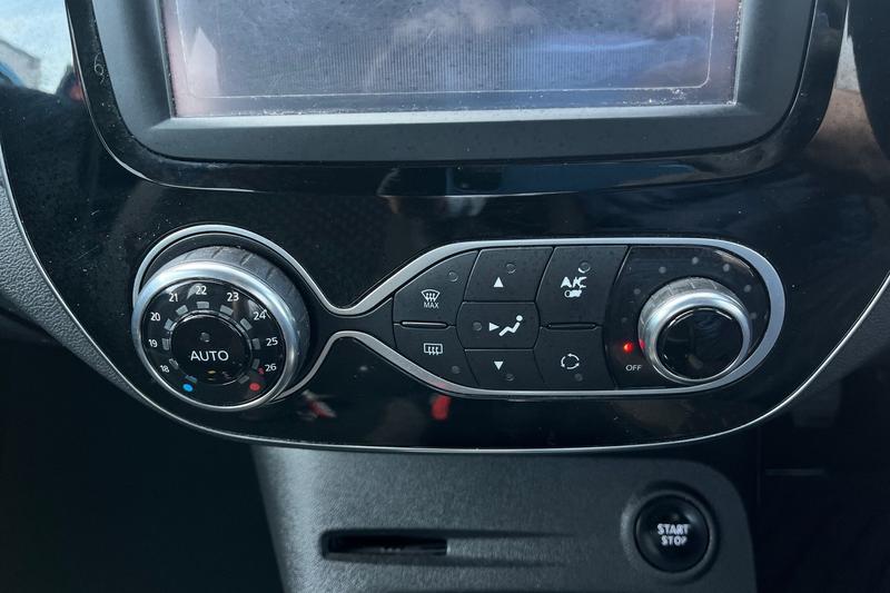 Used Renault Captur 2017 for sale - 77951260: Photo 33