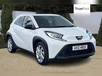 2023 - 1.0 VVT-i Pure Hatchback 5dr - CRUISE CONTROL, REVERSING CAMERA, LANE KEEPI