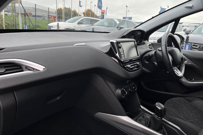 Used Peugeot 2008 2017 for sale - 76184375: Photo 18