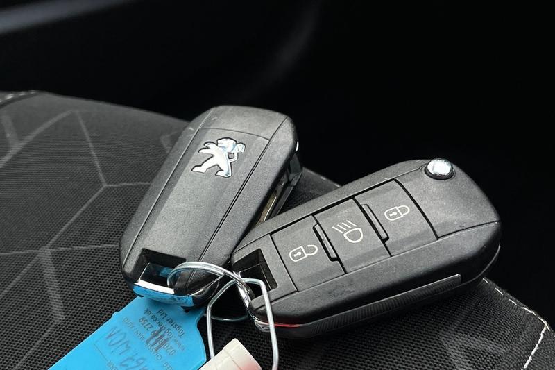Used Peugeot 2008 2017 for sale - 76184375: Photo 22