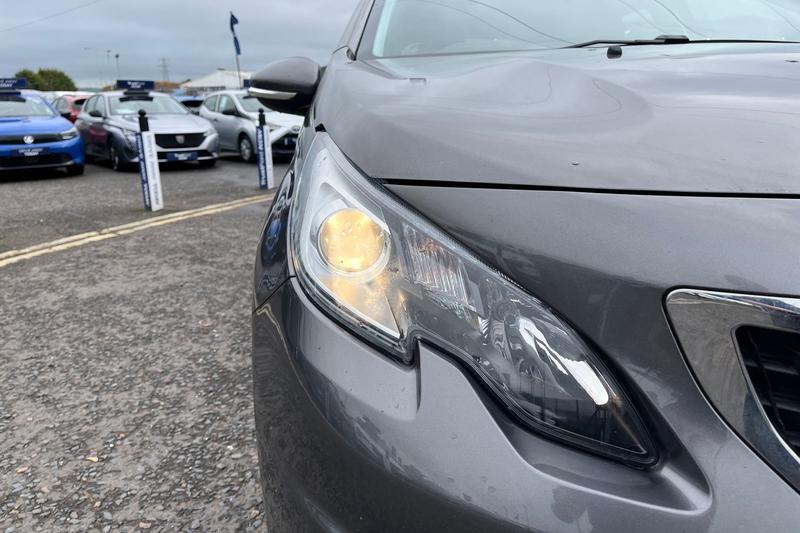 Used Peugeot 2008 2017 for sale - 76184375: Photo 33