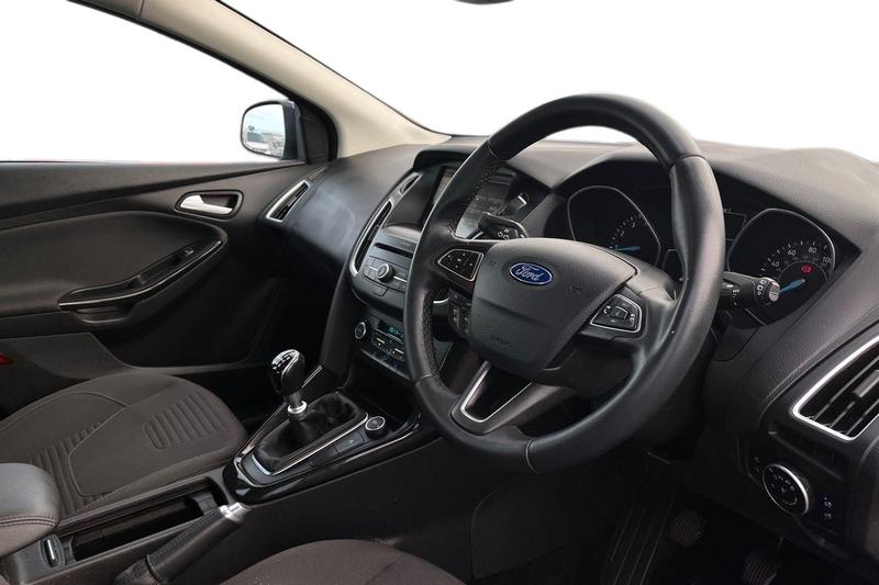 Used Ford Focus 2016 for sale - 76467707: Photo 9