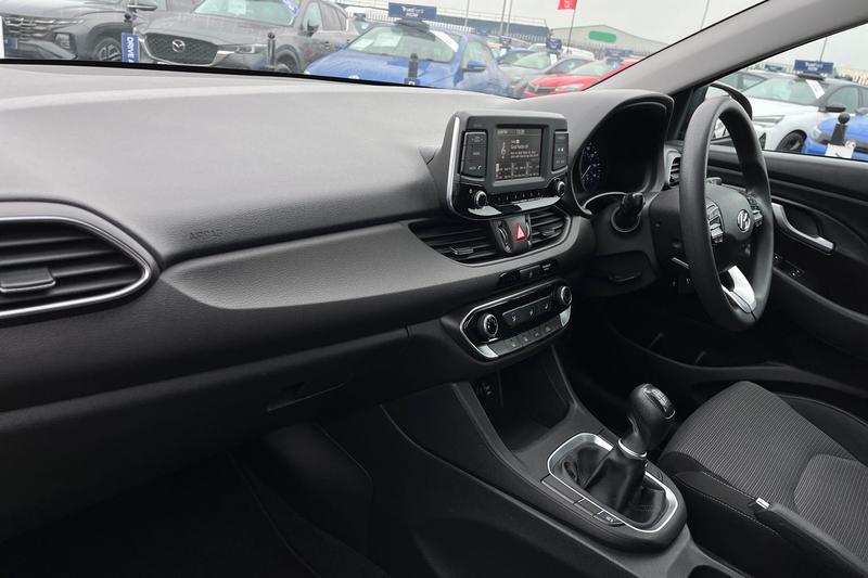 Used Hyundai i30 2017 for sale - 76382079: Photo 18