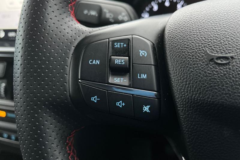 Used Ford Focus 2022 for sale - 76710132: Photo 24