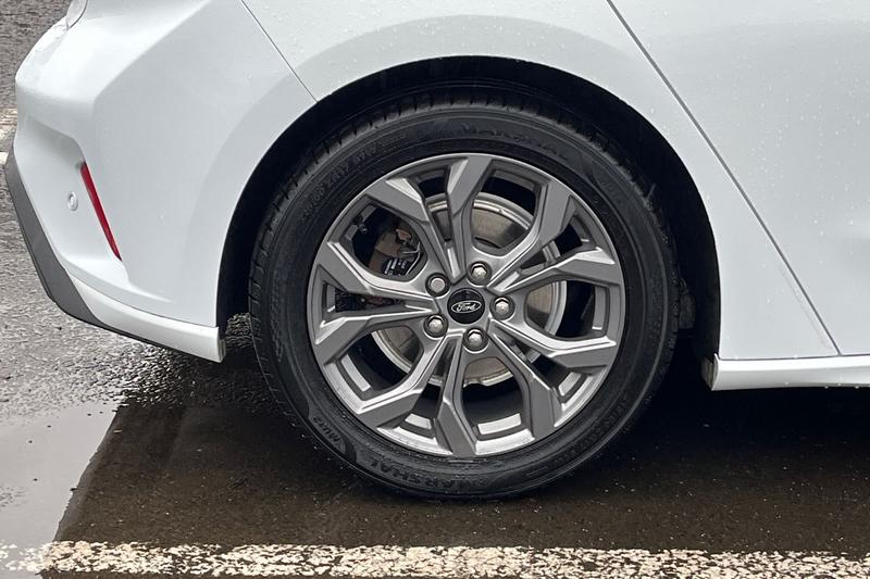 Used Ford Focus 2022 for sale - 76710132: Photo 8