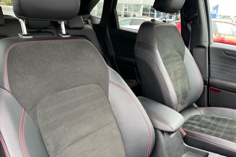 Used Ford Kuga 2024 for sale - 76026304: Photo 17