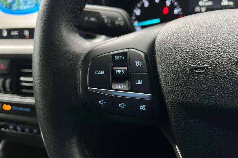 Used Ford Focus 2023 for sale - 76154213: Photo 34