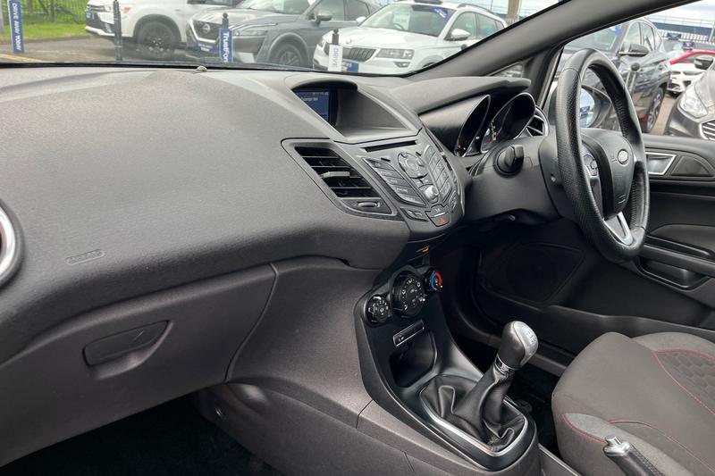 Used Ford Fiesta 2017 for sale - 76190540: Photo 18