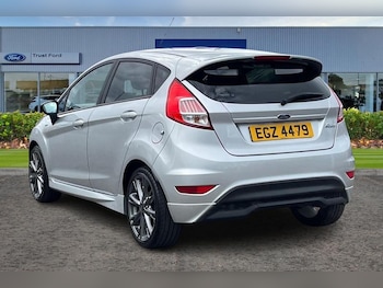 Used Ford Fiesta 2017 for sale - 76190540: Photo 2