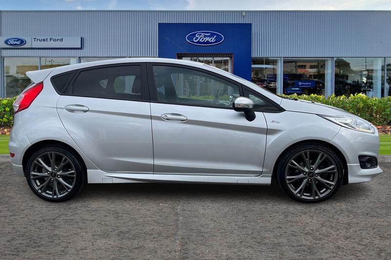 Used Ford Fiesta 2017 for sale - 76190540: Photo 3