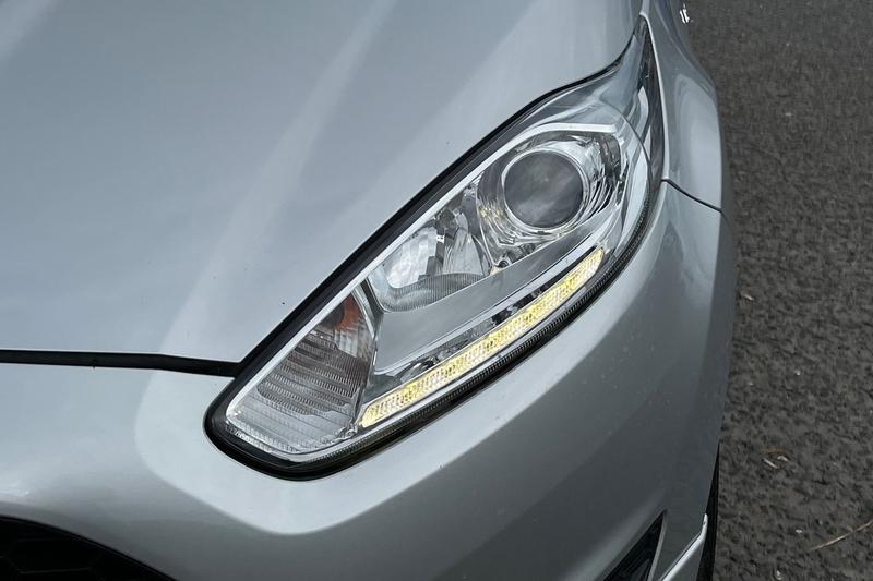 Used Ford Fiesta 2017 for sale - 76190540: Photo 35