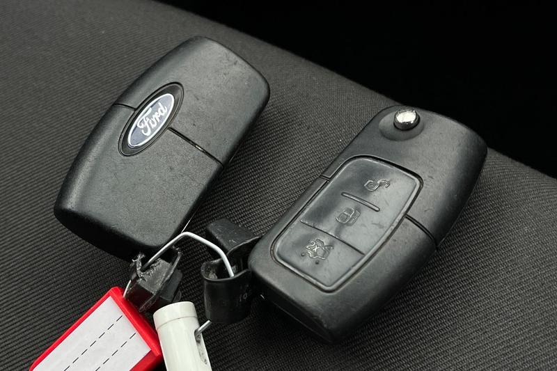 Used Ford Fiesta 2017 for sale - 76190540: Photo 40