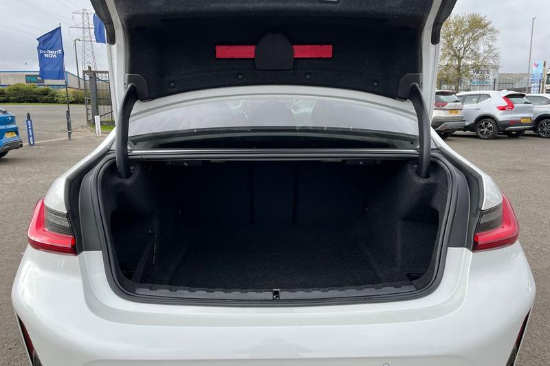 Used BMW 3 Series 2024 for sale - 78166358: Photo 21