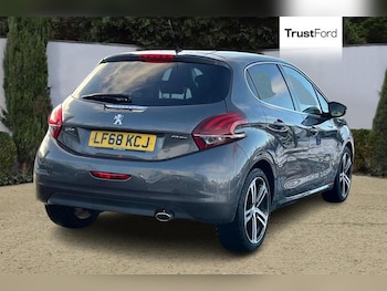 Used Peugeot 208 2018 for sale - 77106531: Photo