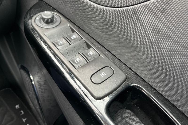 Used Renault Captur 2015 for sale - 77746931: Photo 16