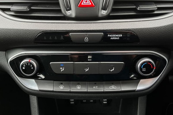 Used Hyundai i30 2017 for sale - 76265984: Photo 25