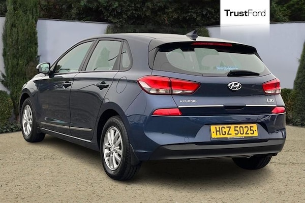 Used Hyundai i30 2017 for sale - 76265984: Photo 2