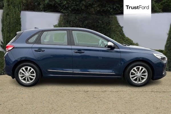 Used Hyundai i30 2017 for sale - 76265984: Photo 3