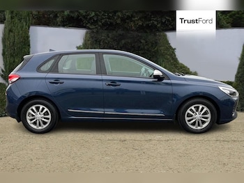 Used Hyundai i30 2017 for sale - 76265984: Photo 3