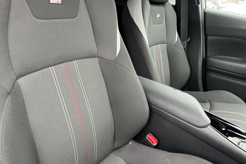 Used Toyota C-HR 2022 for sale - 77570641: Photo 17