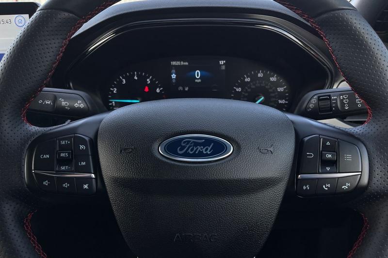 Used Ford Focus 2023 for sale - 76117468: Photo 12