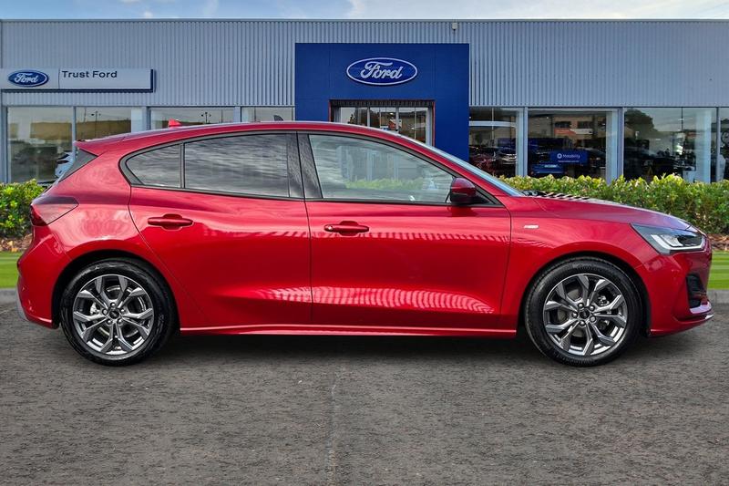 Used Ford Focus 2023 for sale - 76117468: Photo 3