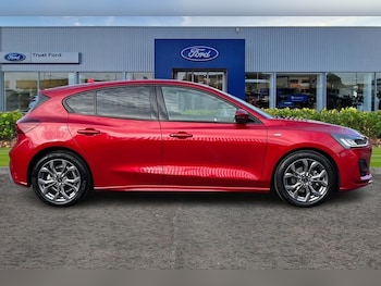 Used Ford Focus 2023 for sale - 76117468: Photo