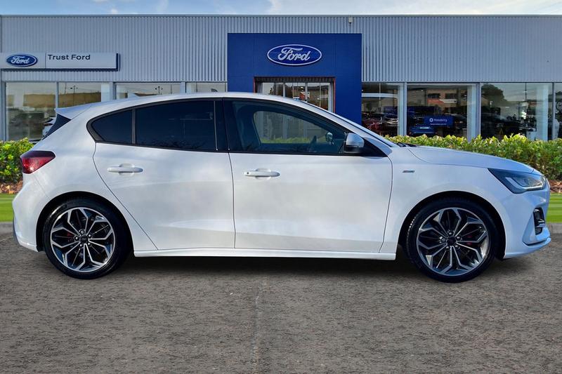 Used Ford Focus 2025 for sale - 76782339: Photo 3