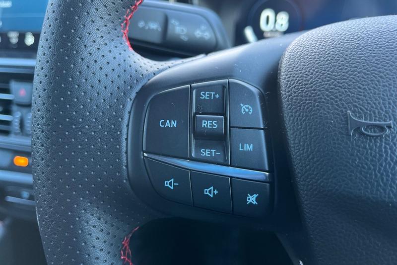 Used Ford Focus 2025 for sale - 76782339: Photo 32