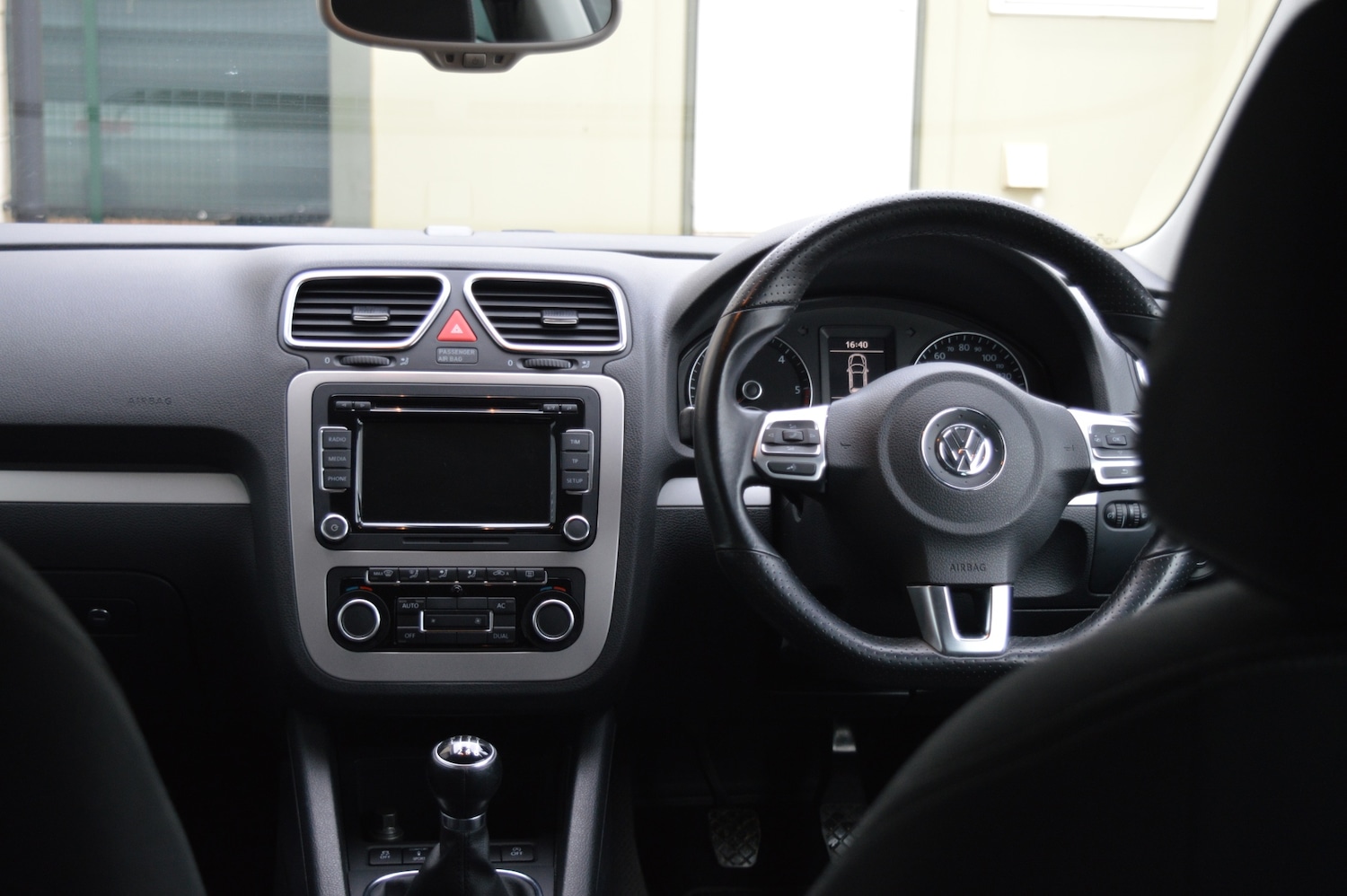 Used Volkswagen Scirocco 2011 for sale - 77981652: Photo 10