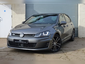 Used Volkswagen Golf 2015 for sale - 77584275: Photo