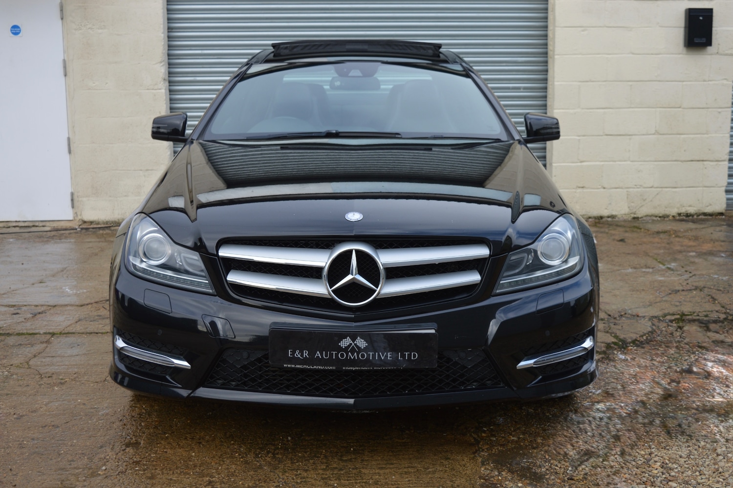 Used Mercedes-Benz C Class 2014 for sale - 76613652: Photo 2