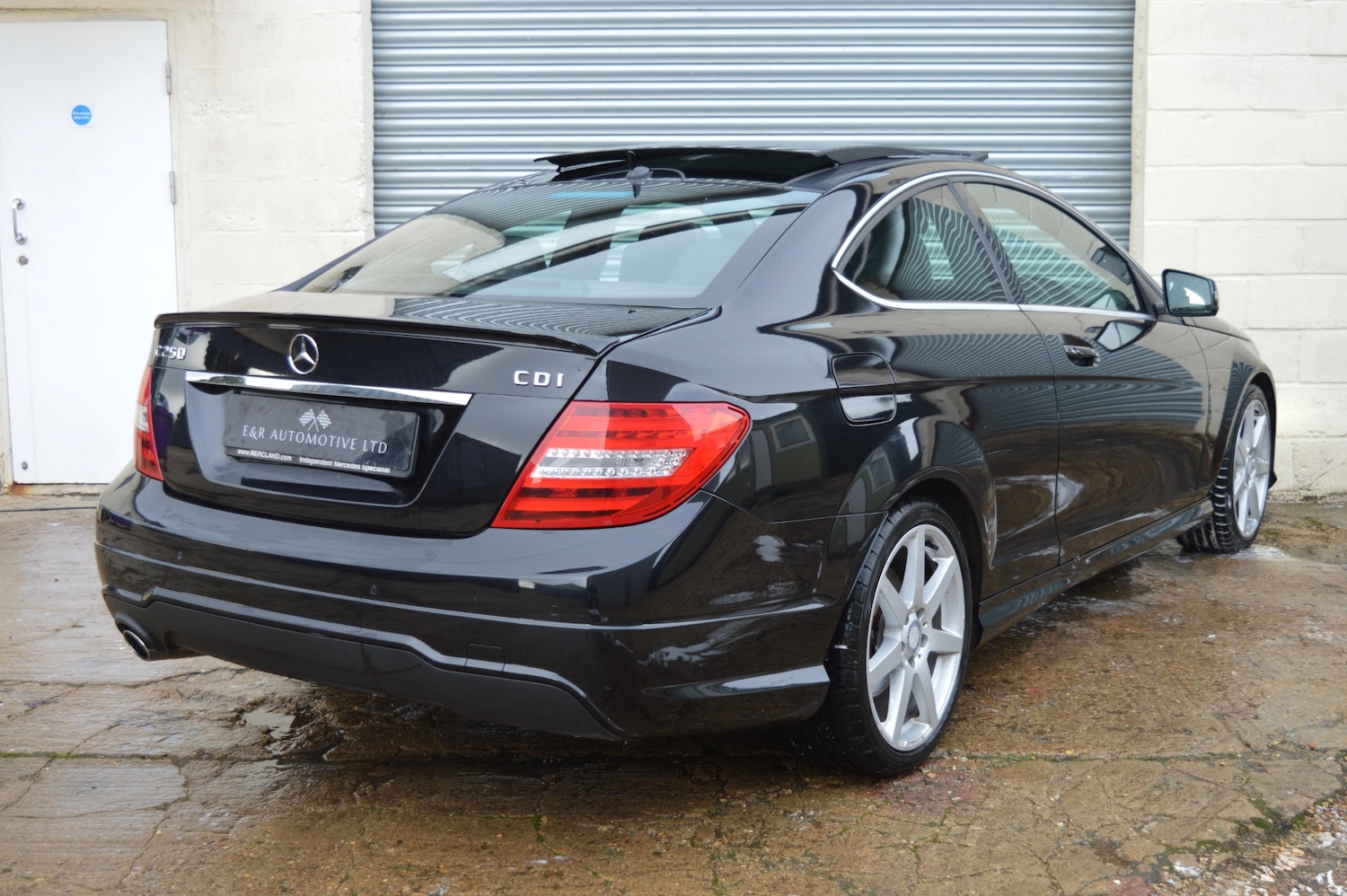 Used Mercedes-Benz C Class 2014 for sale - 76613652: Photo 8
