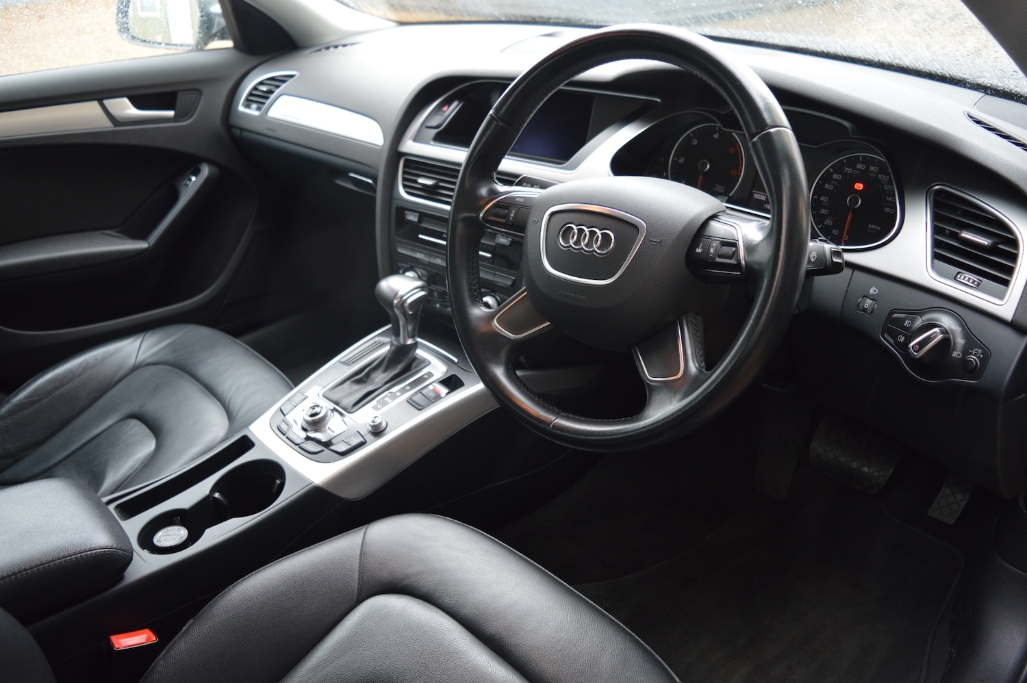 Used Audi A4 2014 for sale - 76536347: Photo 10