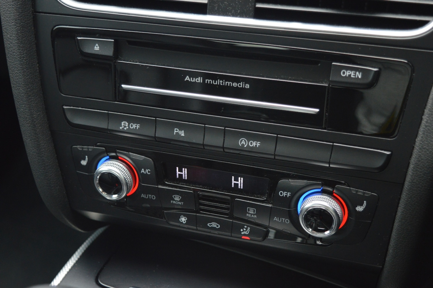 Used Audi A4 2014 for sale - 76536347: Photo 21