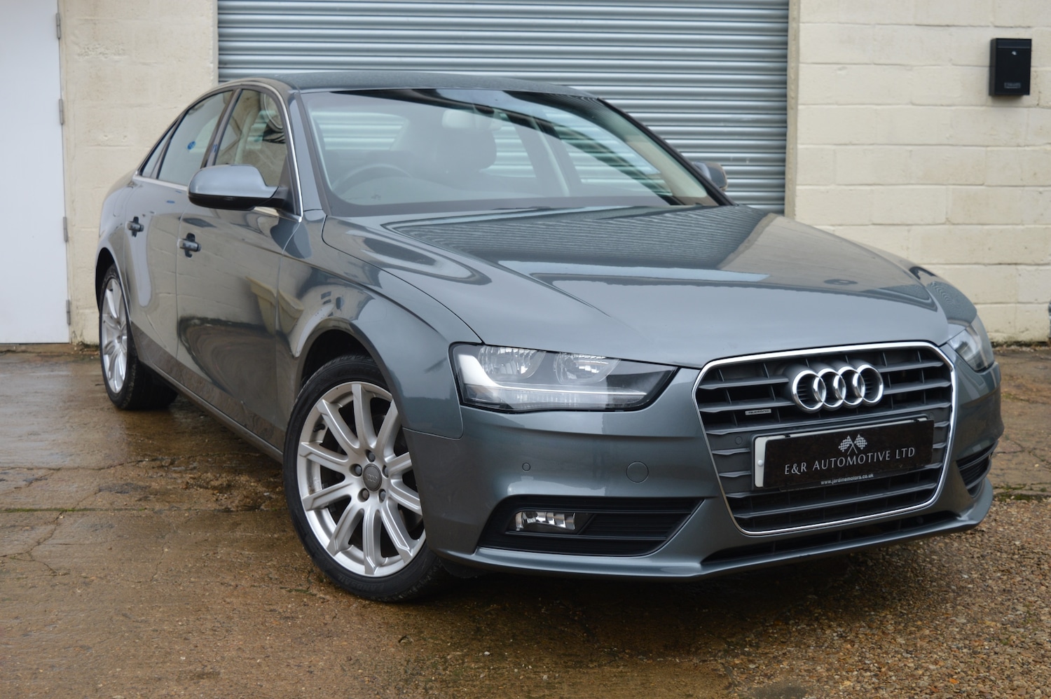 Used Audi A4 2014 for sale - 76536347: Photo 3