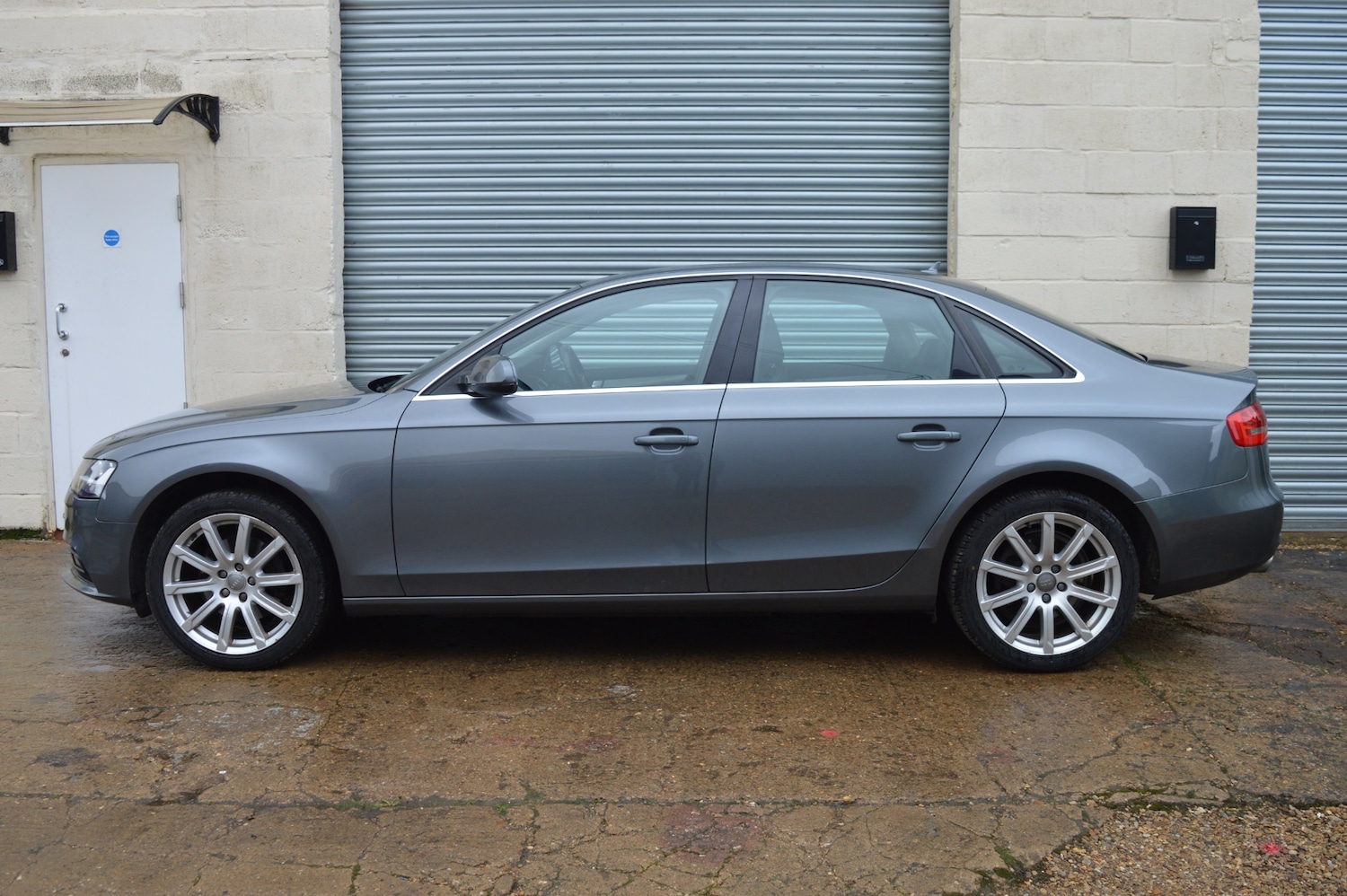 Used Audi A4 2014 for sale - 76536347: Photo 5