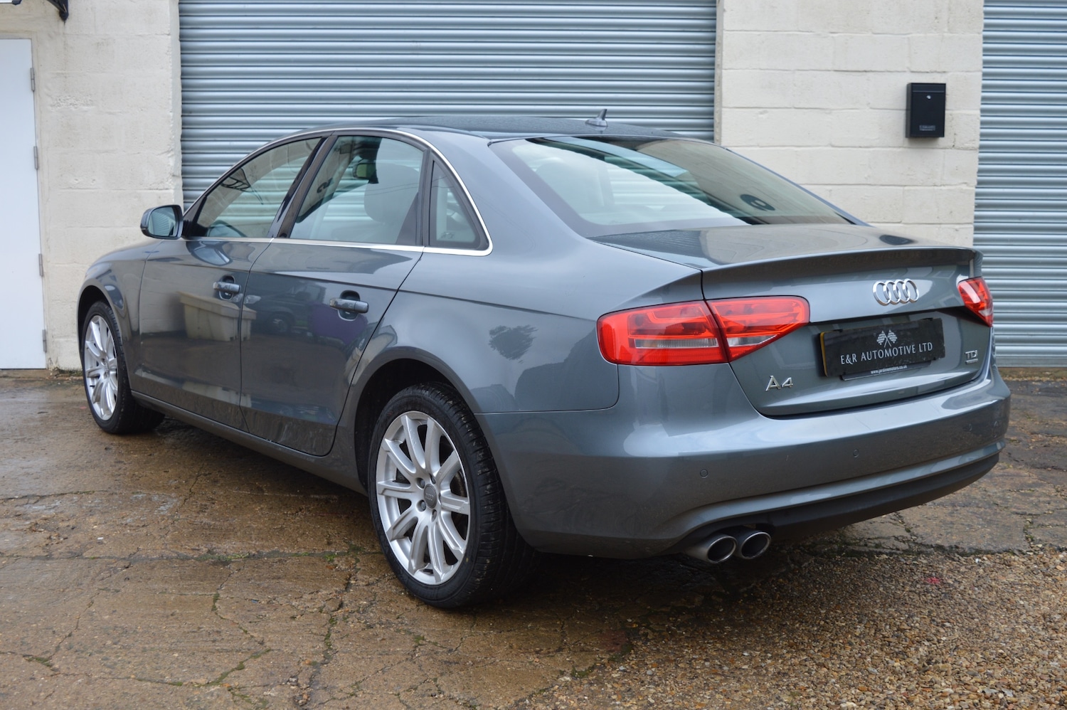 Used Audi A4 2014 for sale - 76536347: Photo 6