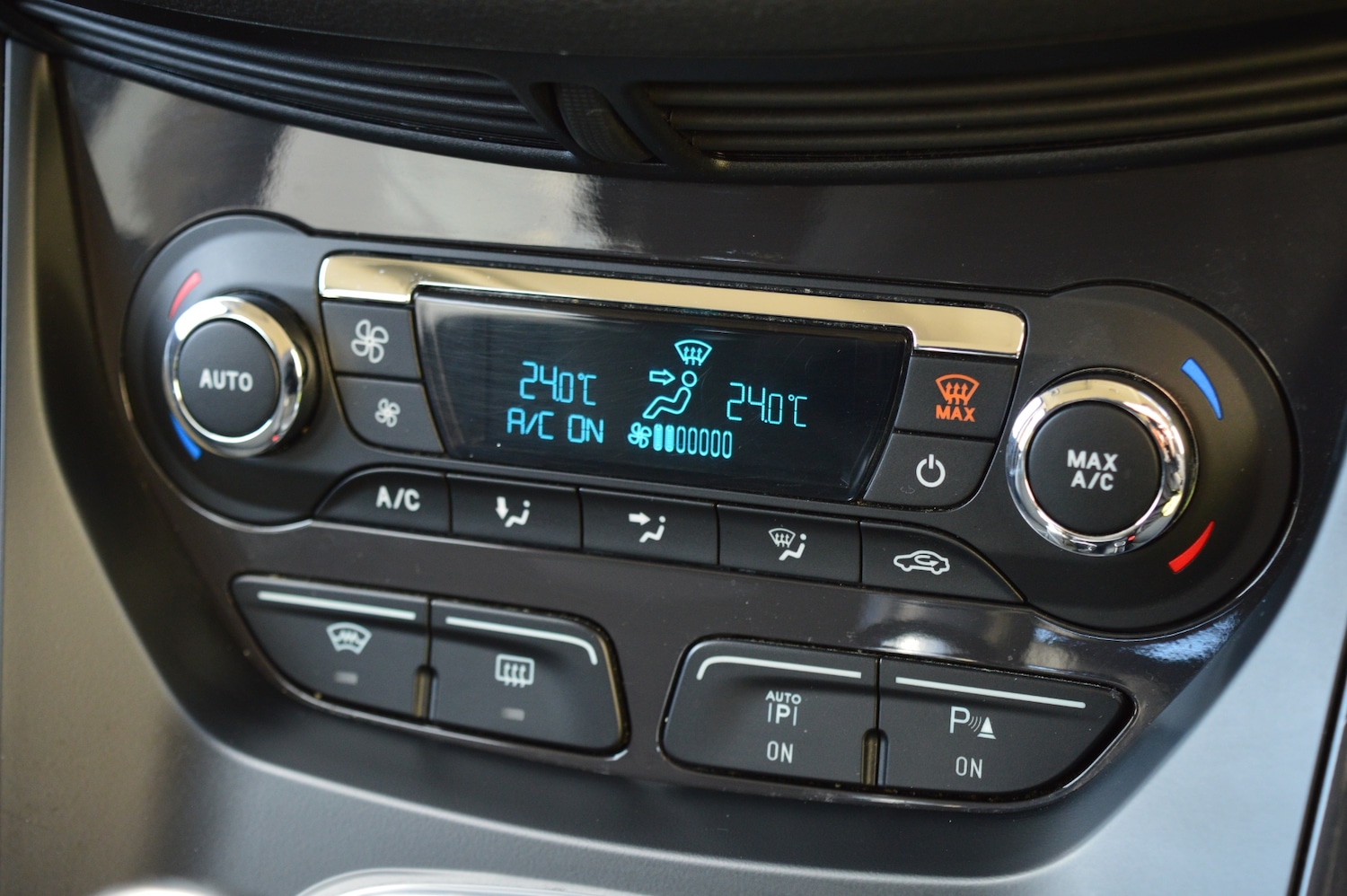 Used Ford Kuga 2013 for sale - 77763046: Photo 17