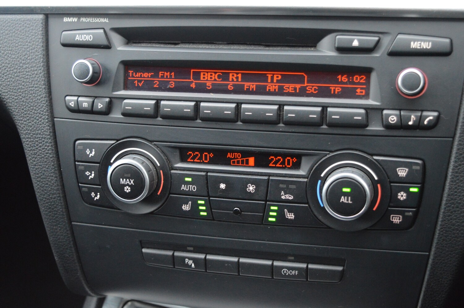 Used BMW 1 Series 2010 for sale - 77851024: Photo 17