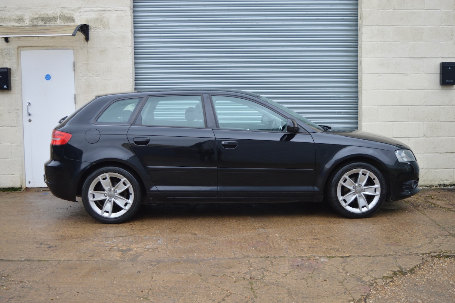 Used Audi A3 2009 for sale - 77297961: Photo 4