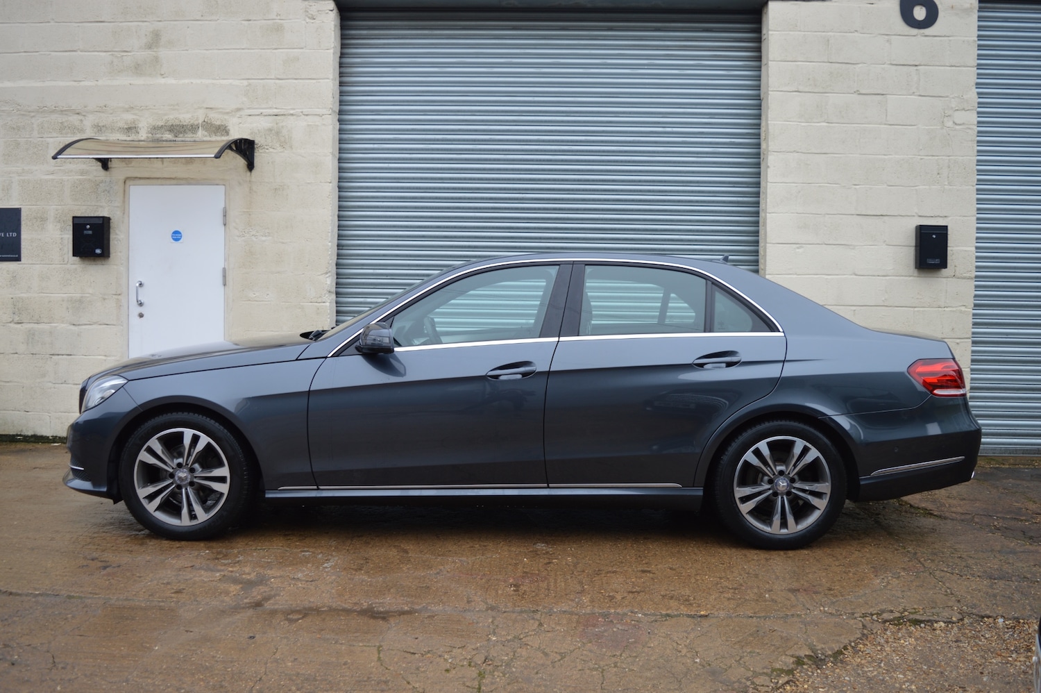 Used Mercedes-Benz E Class 2014 for sale - 77380800: Photo 5